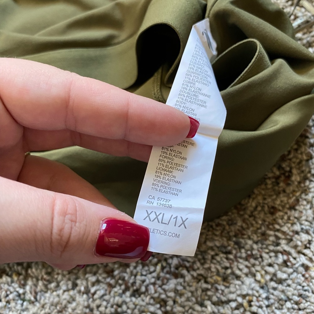Fabletics Asymmetrical Double Strap Midi Bra Size 1x - Picture 8 of 9